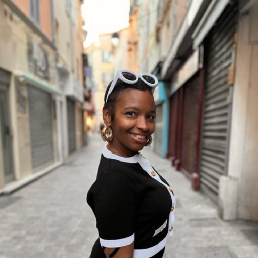 Meet your Posher, Tiffany